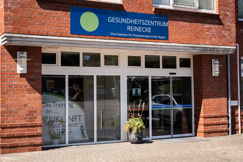 Eingang des Gesundheitszentrums Reinecke in Mulsum