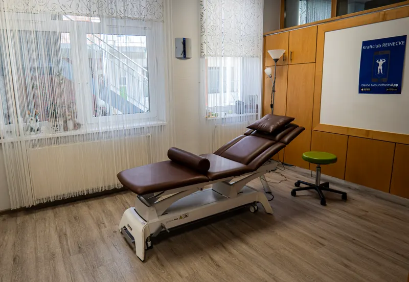 Behandlungsraum der Physiotherapie in Mulsum